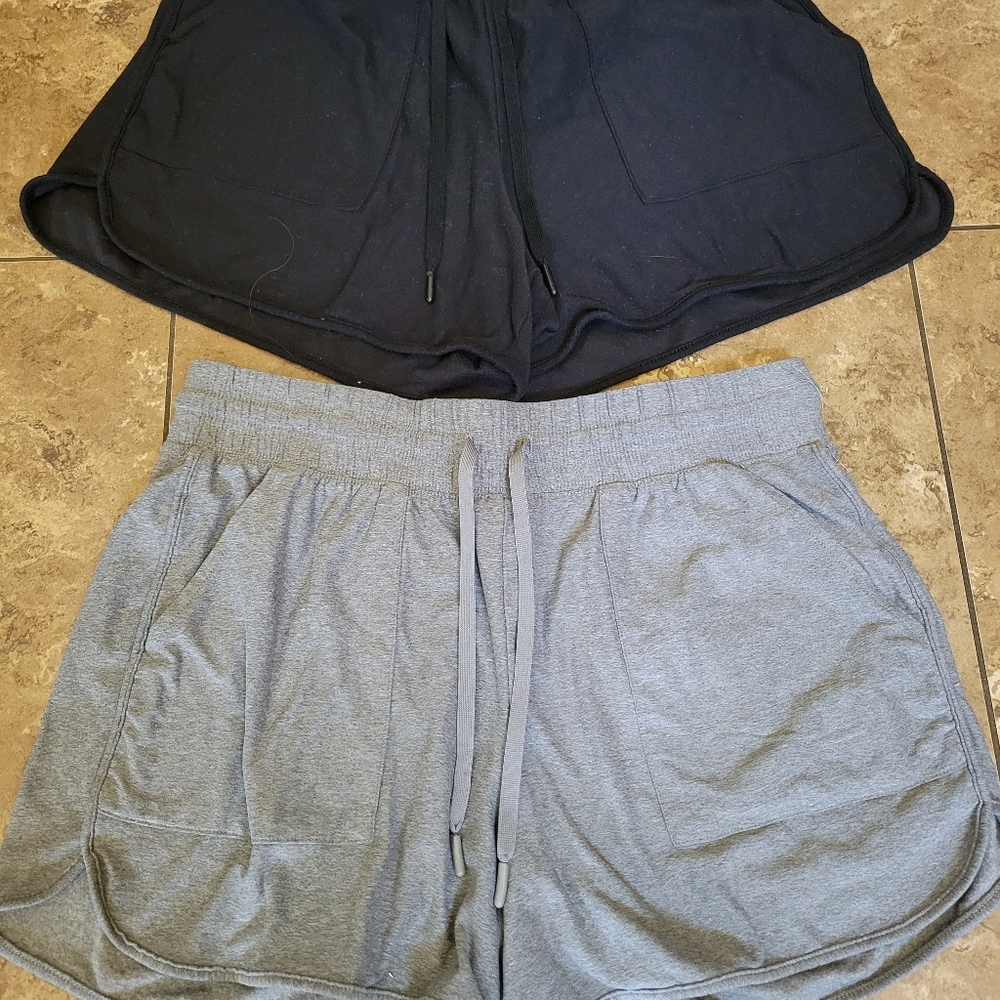 Atheletic works shorts size small 4-6